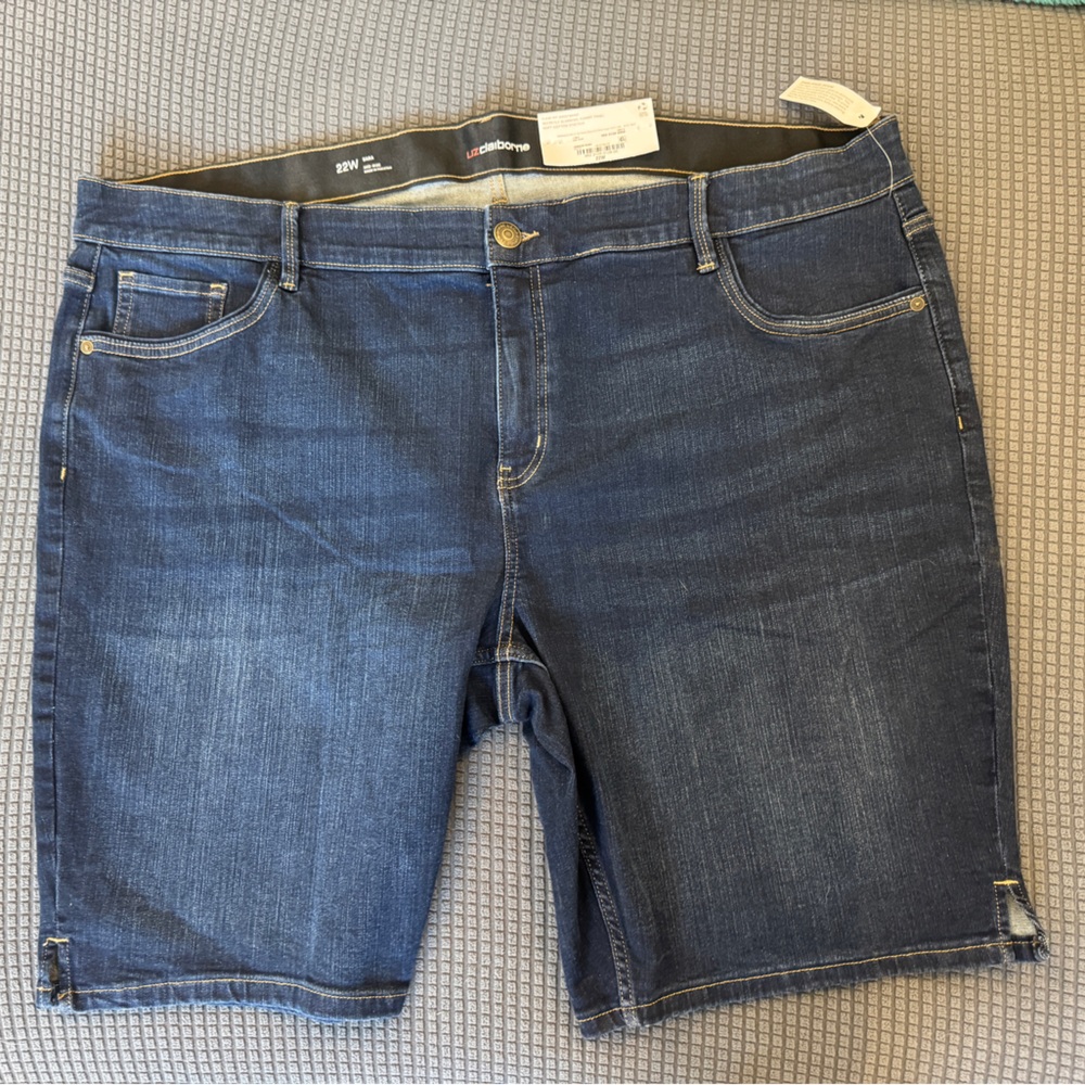 Liz Claiborne Dark Blue Denim Sara Shorts NWT 22W Mid Rise